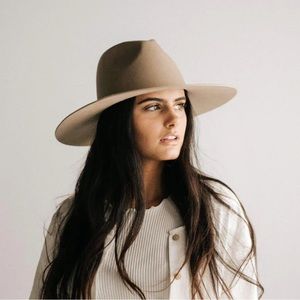Gigi Pip Emma Wide Brim Fedora EUC